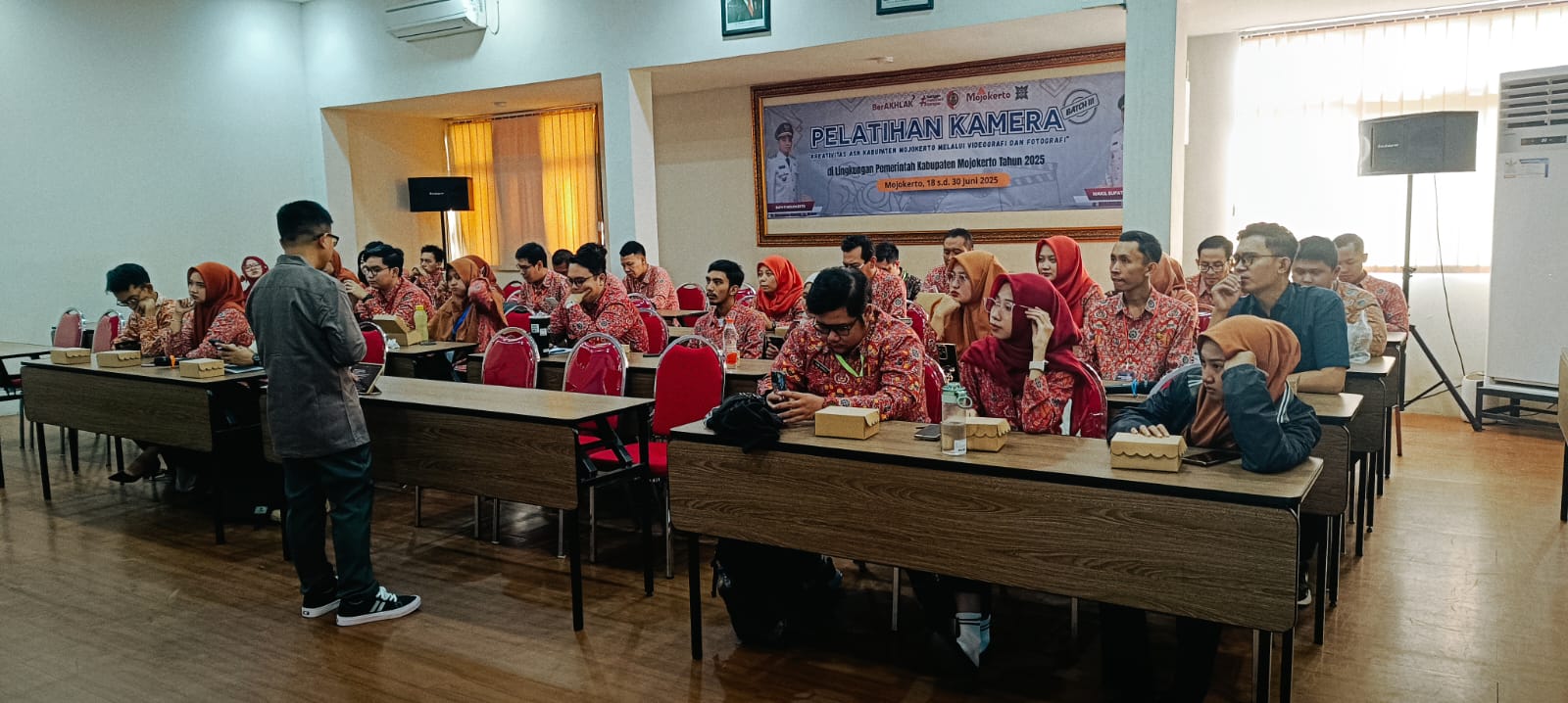 PELATIHAN KAMERA TAHUN 2025
